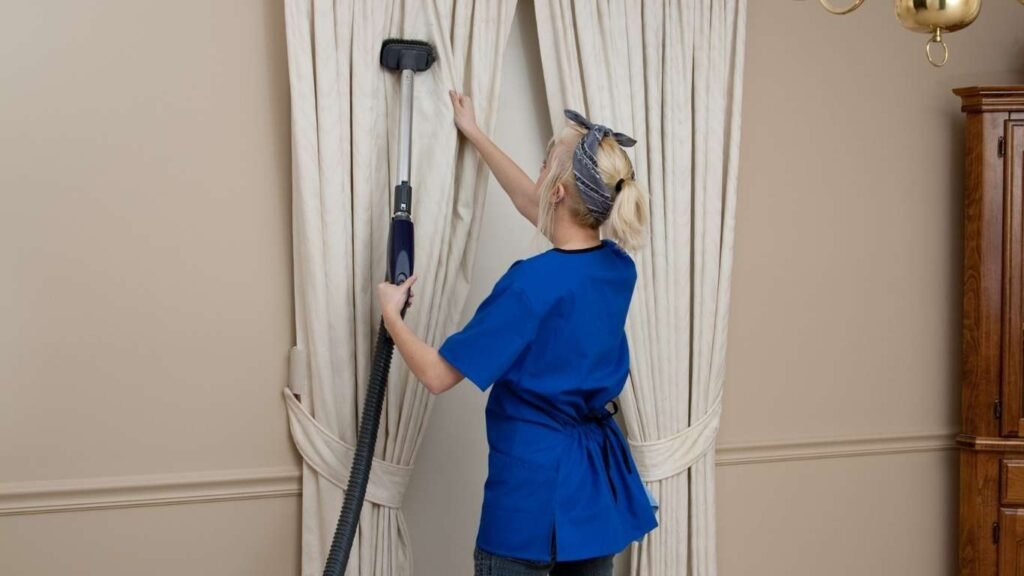 أفضل تنظيف الستائر في جدة على أيدي كلير فيجن تنزيف