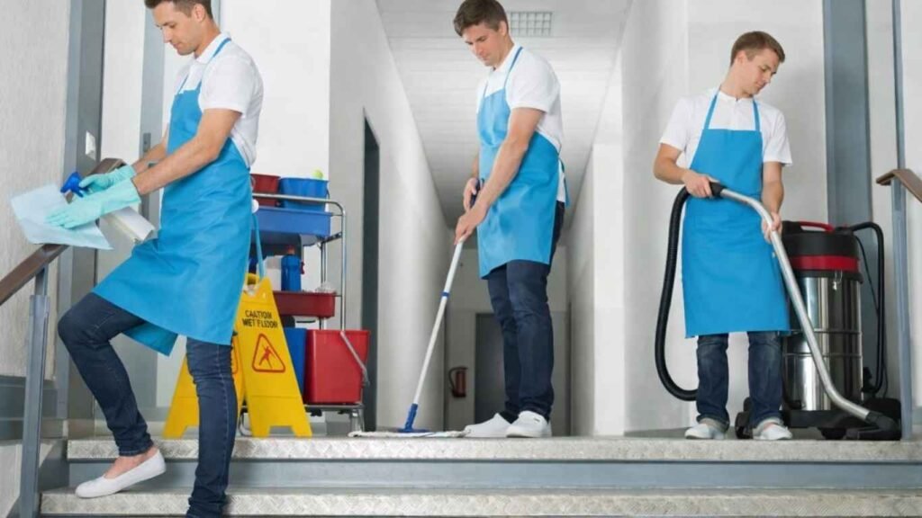 استمتع بـ خدمة تنظيف الفلل في جدة مع كلير فيجن تنزييف. نضمن أن تكون كل زاوية في فيلتك نظيفة تمامًا. حلول تنظيف موثوقة واحترافية